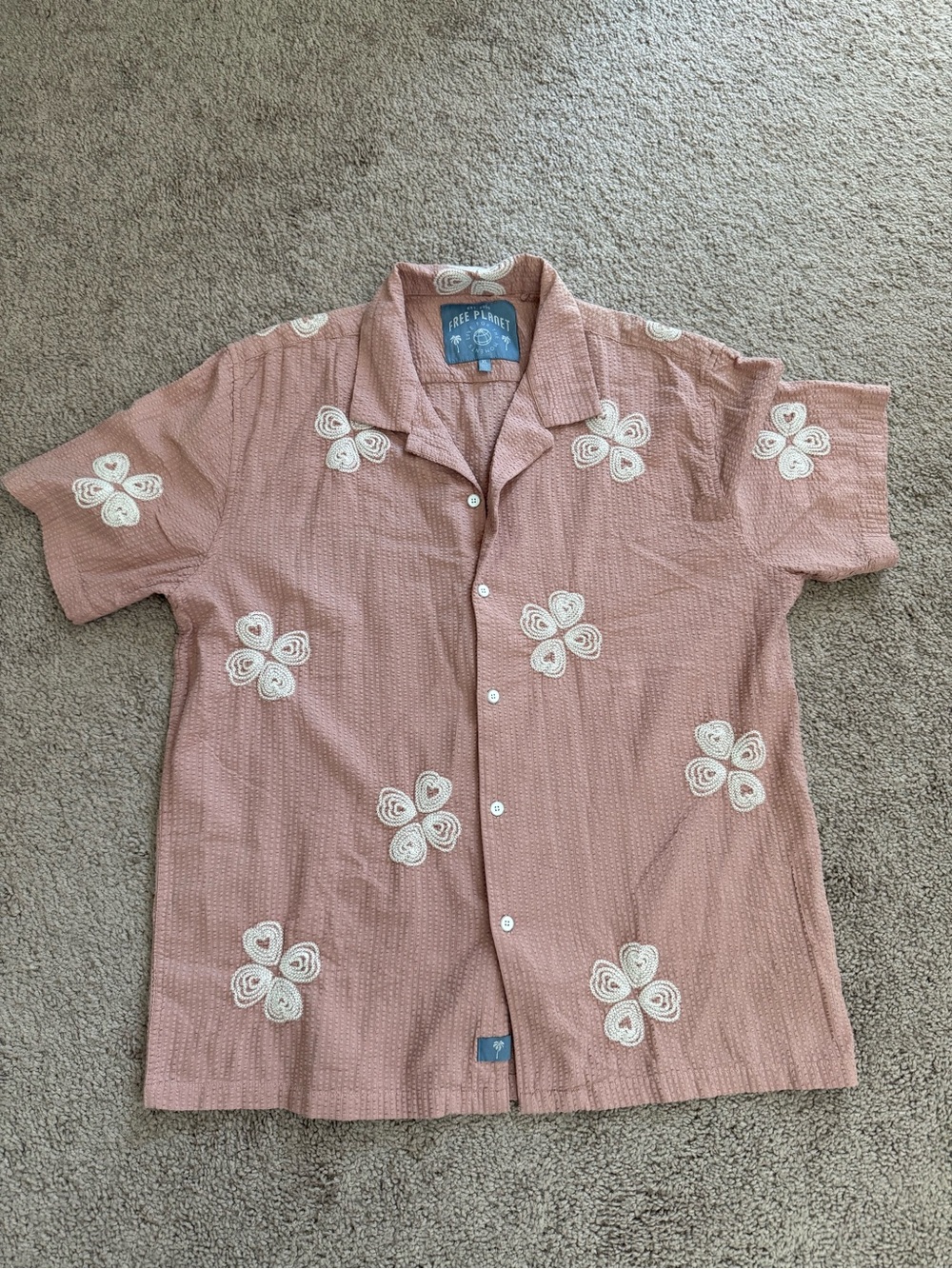 Free Planet Men’s Dusty Pink Short-Sleeve Embroidered Camp Shirt